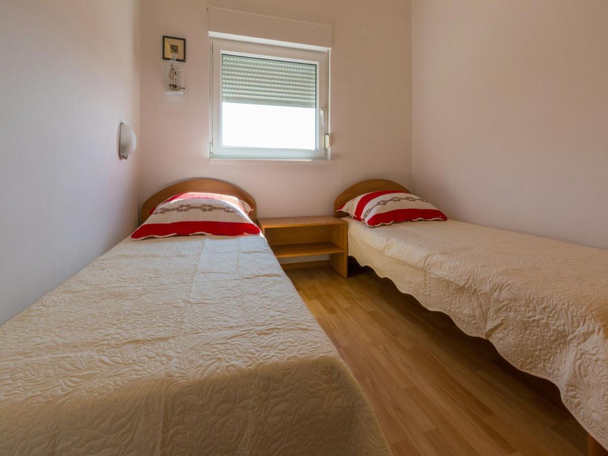 Apartments Ani 茨里克韦尼察 外观 照片