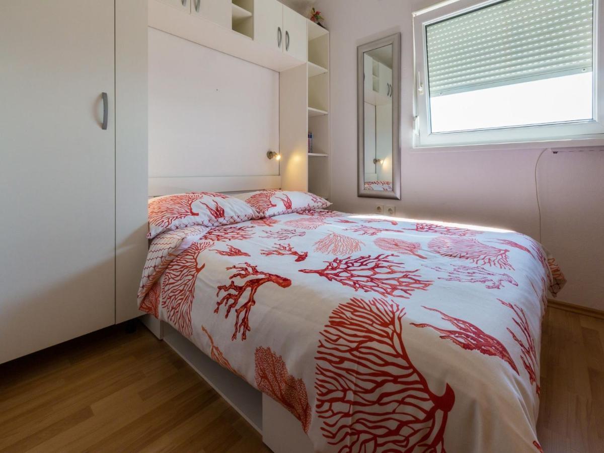 Apartments Ani 茨里克韦尼察 外观 照片